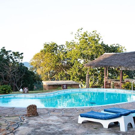 Ngulia Safari Lodge Ithumba Buitenkant foto